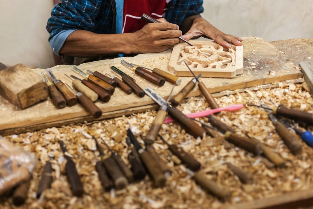 Travail minutieux du bois