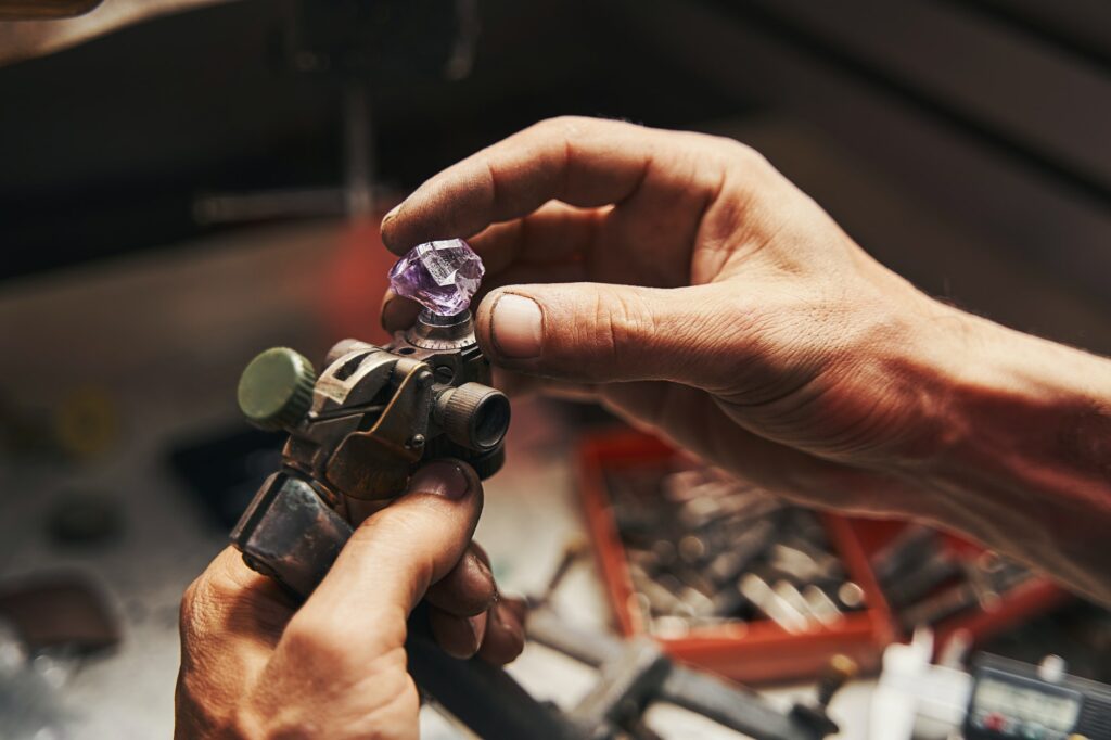 Création d'une bague avec une améthyste 