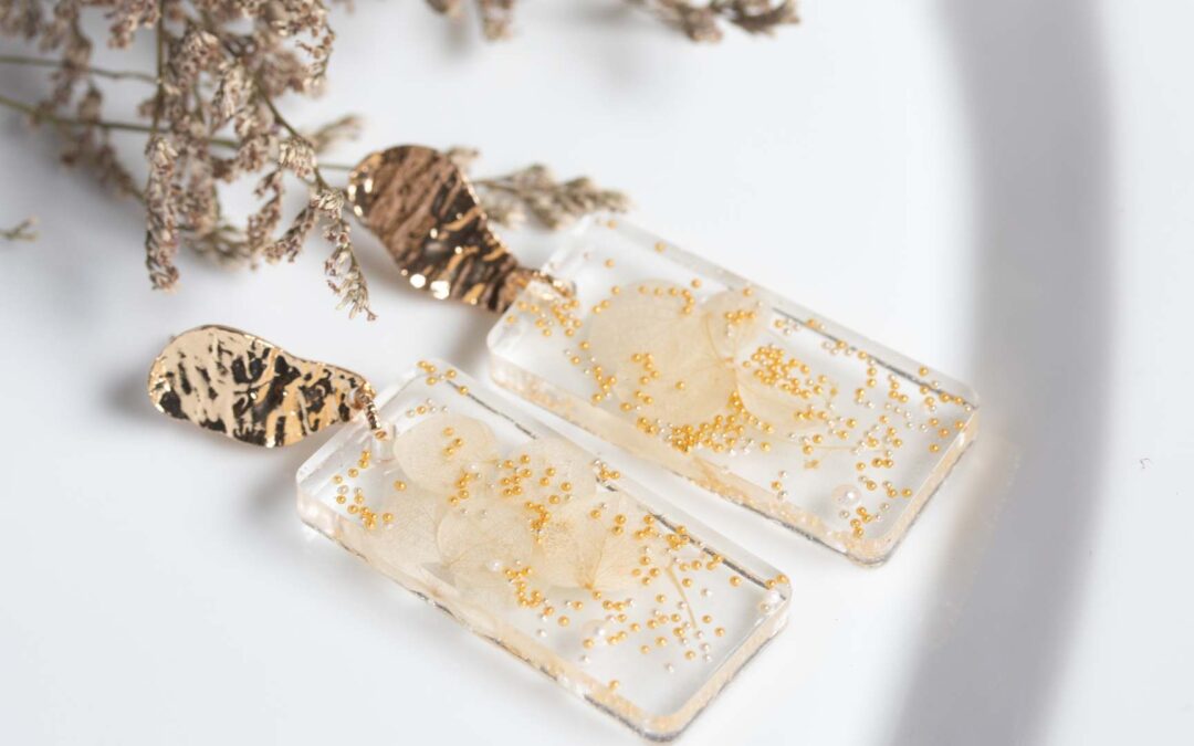 Guide complet pour créer des bijoux personnalisés en résine